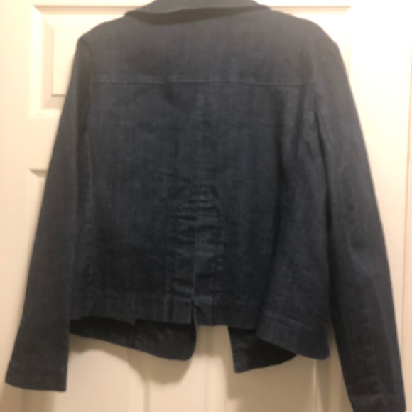 Jean jacket 🧥 - Picture 3 of 4